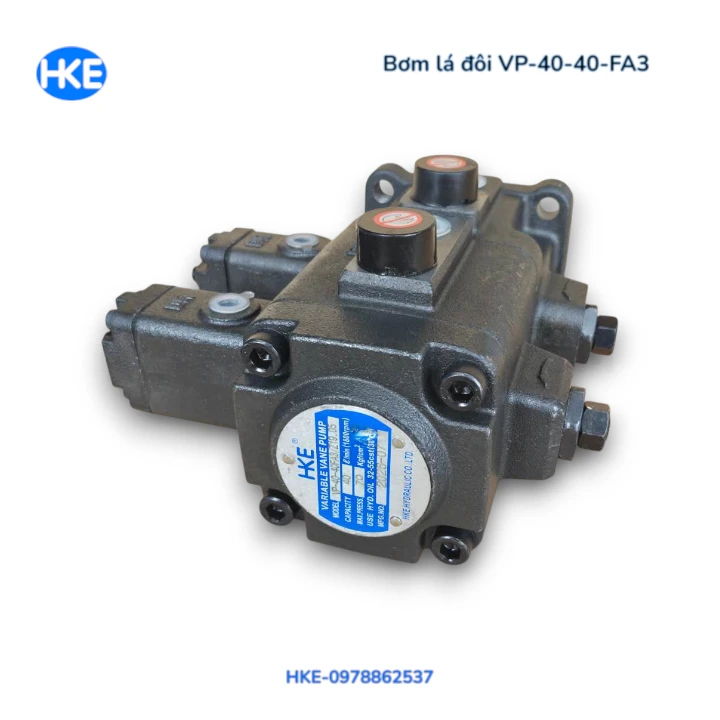 Bơm lá đôi VP-40-40-FA3 nhìn từ đầu thân có tem